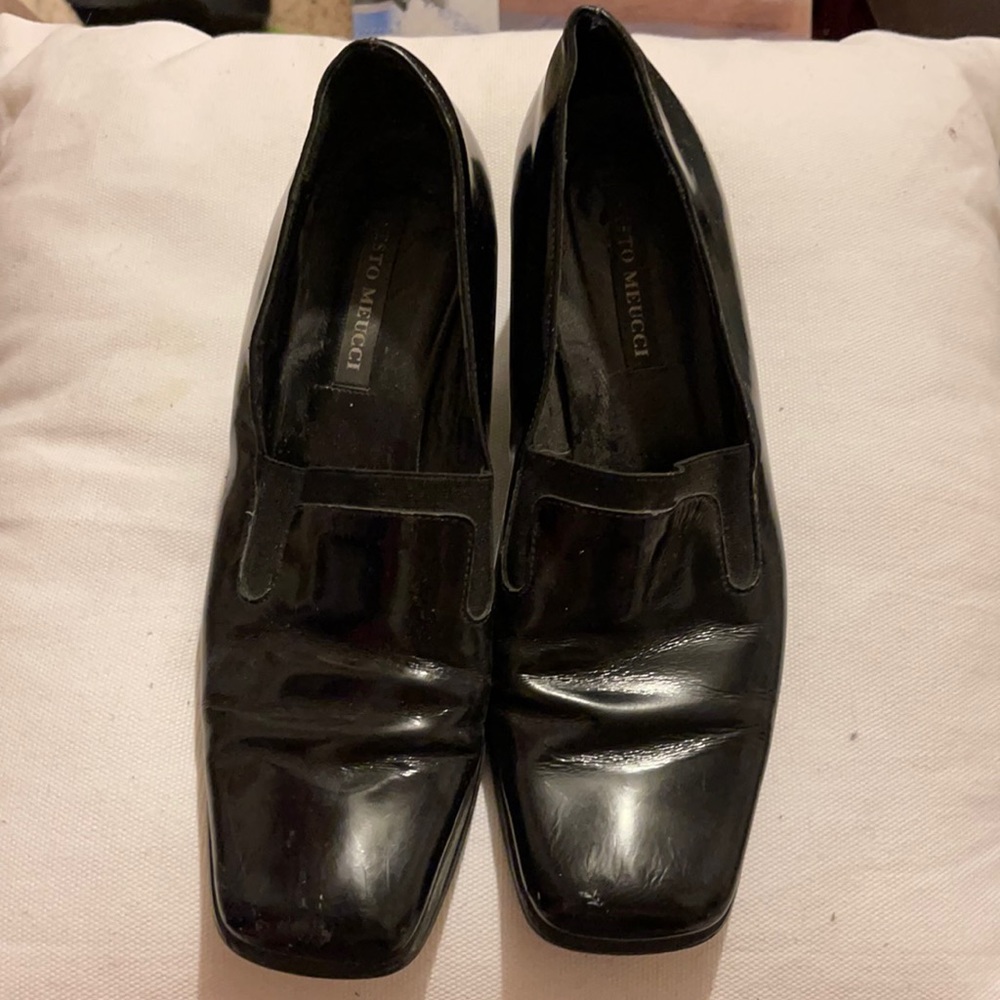 Black patent Sesto Meucci dress shoes